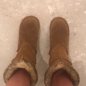tan furry ugg boots
